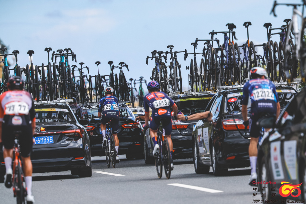 广西人自己, 车赛, 观众们都愿 广西人自己, 车赛, 观众们都愿