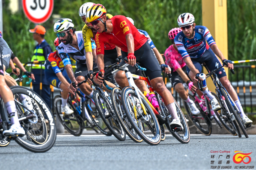 妈妈冼佩玉, 话来说 妈妈冼佩玉, 话来说