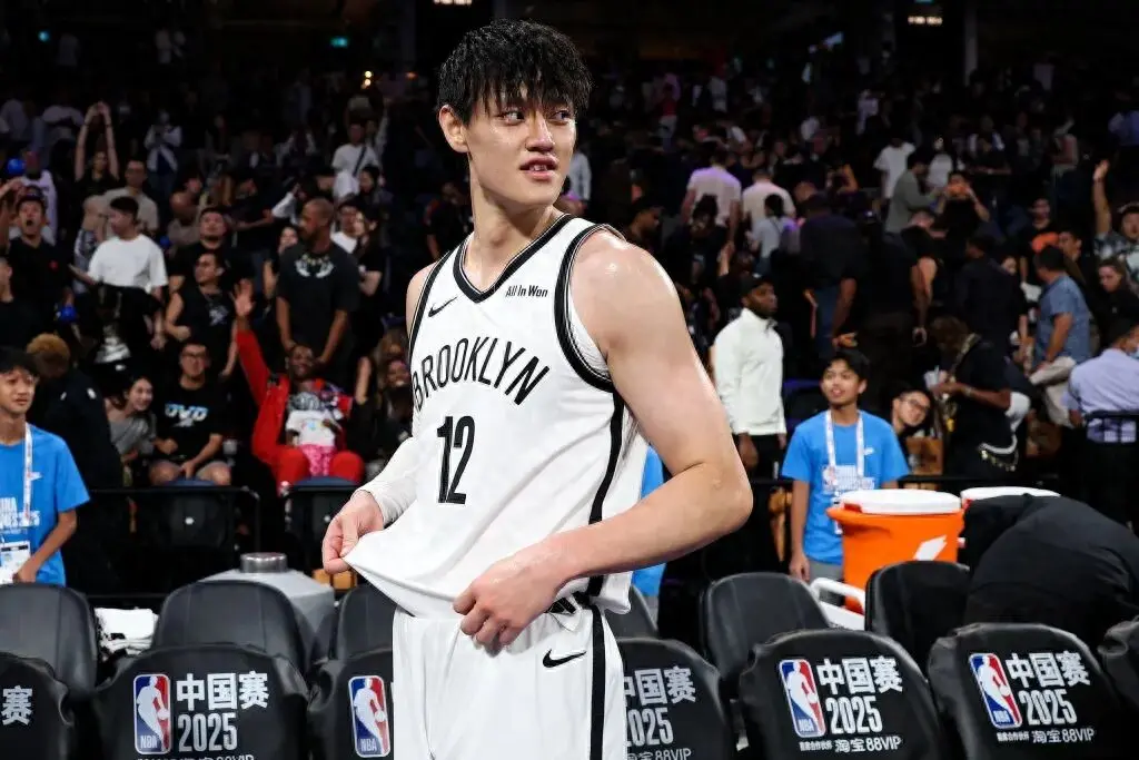 坚持, 终场哨响