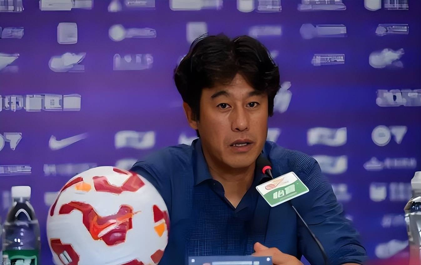 教国足的岁, 然而, 择续约